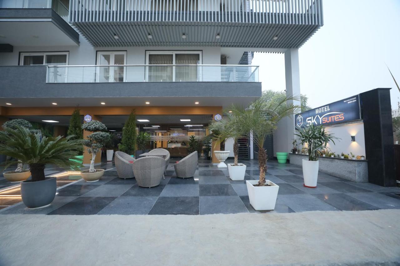 Sky Suites Gurgaon Eksteriør billede