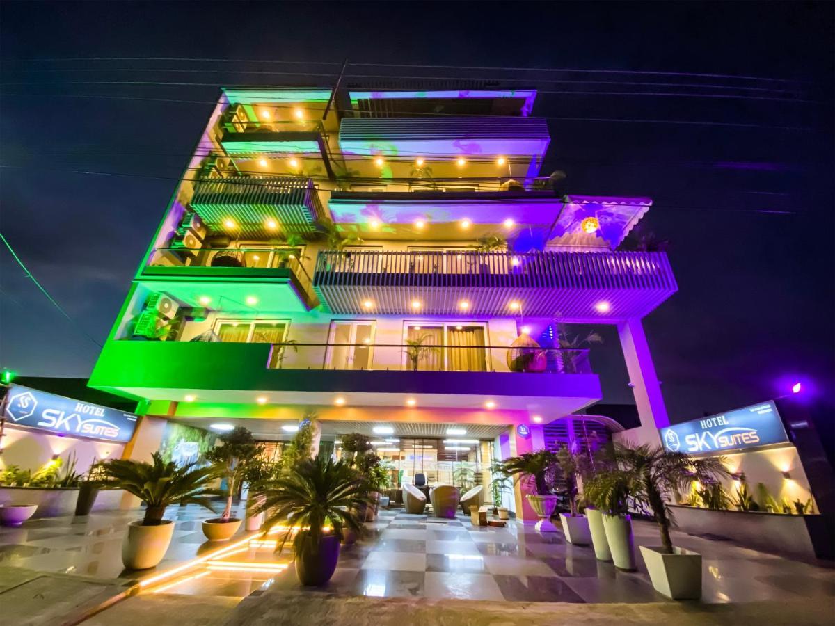 Sky Suites Gurgaon Eksteriør billede